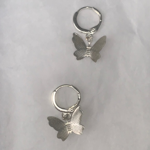 silver butterfly huggies - Picture 1 of 2